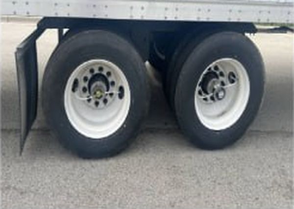 Example: Passenger side trailer tires